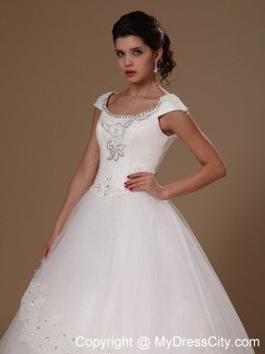 Scoop Floor-length Short Sleeves Beading Wedding Gown