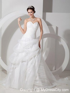 Low price A-line Sweetheart Brush Train Organza Ruching Wedding Dress