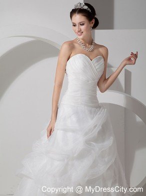 Low price A-line Sweetheart Brush Train Organza Ruching Wedding Dress