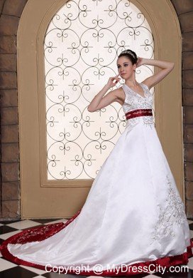 Beautiful Halter Top Embroidery Ribbon Wedding Dress with Red Train