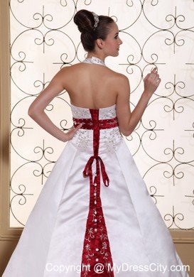 Beautiful Halter Top Embroidery Ribbon Wedding Dress with Red Train