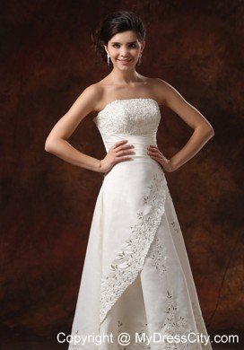 Vintage-inspired Long Strapless Wedding Dress With Lace Over Skirt