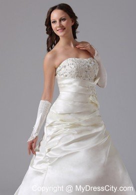 Luxury A-line Appliques and Ruches Lace Court Train Wedding Gowns