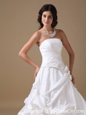 White A-line Strapless Taffeta Appliques Wedding Dress with Court Train