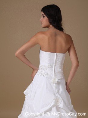 White A-line Strapless Taffeta Appliques Wedding Dress with Court Train