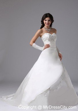 Graceful Embroidery Brush Train Sweetheart Wedding Gowns Sleeveless