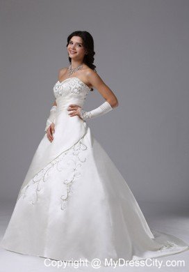 Graceful Embroidery Brush Train Sweetheart Wedding Gowns Sleeveless