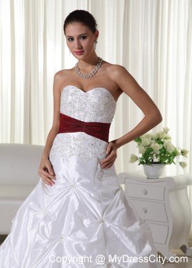 Modest Long A-line Chapel Train Appliques Sweetheart Bridal Gowns