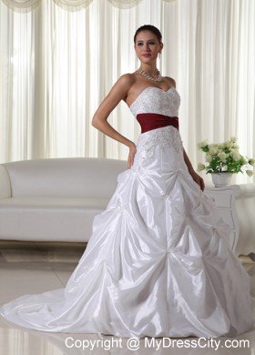 Modest Long A-line Chapel Train Appliques Sweetheart Bridal Gowns