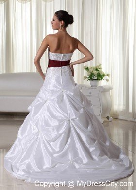 Modest Long A-line Chapel Train Appliques Sweetheart Bridal Gowns