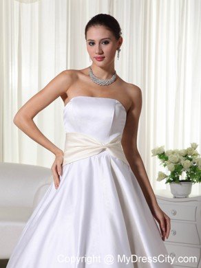 Cheap A-line Strapless Court Train Ribbon Wedding Dress under 250