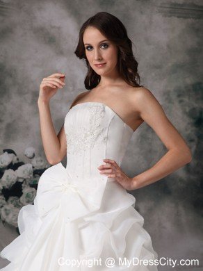 2013 Summer Discount Strapless Bow Appliques Wedding Gowns