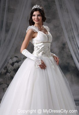 Princess V-neck Flowers Beading Appliques Wedding Dress For Garden