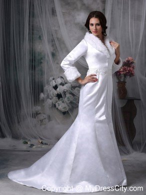 Long Sleeves Beaded Mermaid Winter Wedding Bridal Gown with Faux Fur Collar