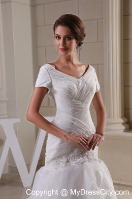 Tiers Dropped Embroidery V-neck Ruching Wedding Dresses with Short Sleeves