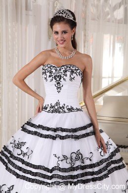 White and Black Sweetheart Tulle Embroidery Sweet 15 Dresses