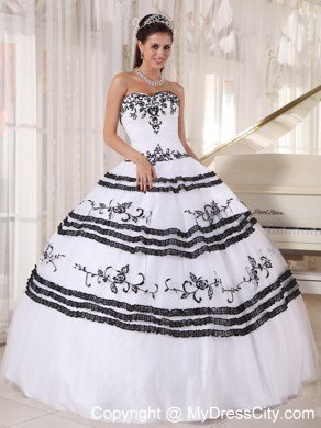 White and Black Sweetheart Tulle Embroidery Sweet 15 Dresses