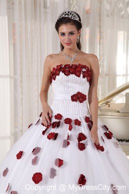 White Tulle Beaded Decorate and Appliques Quinceanera Dress