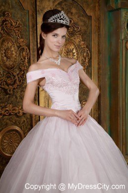 Light Pink Off The Shoulder Appliques Organza Sweet 15 Dresses