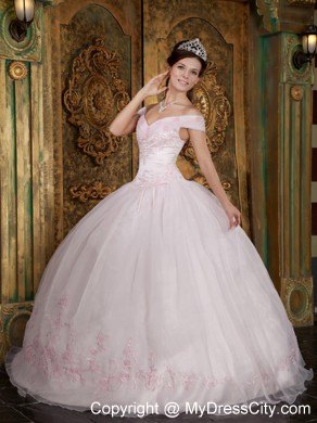 Light Pink Off The Shoulder Appliques Organza Sweet 15 Dresses