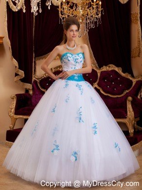 White A-line Sweetheart Quinceanera Dress with Blue Appliques