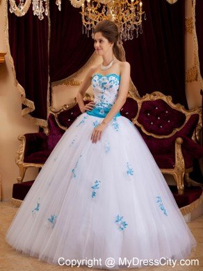 White A-line Sweetheart Quinceanera Dress with Blue Appliques