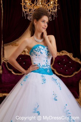 White A-line Sweetheart Quinceanera Dress with Blue Appliques