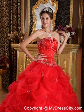 V-cut Neck Red Strapless Pick-ups Tulle Quinceanera Dress