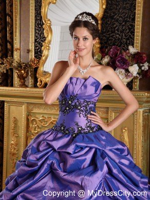 Purple A-Line Strapless Organza Appliques Quinceanera Dress