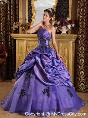 Purple A-Line Strapless Organza Appliques Quinceanera Dress