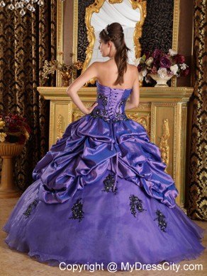 Purple A-Line Strapless Organza Appliques Quinceanera Dress