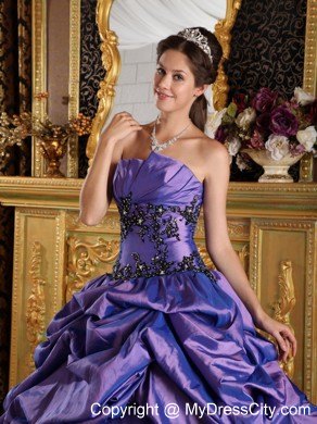 Purple A-Line Strapless Organza Appliques Quinceanera Dress