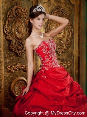 Red Sweetheart Taffeta Beading and Appliques Quinceanera Dress