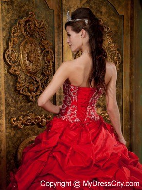 Red Sweetheart Taffeta Beading and Appliques Quinceanera Dress