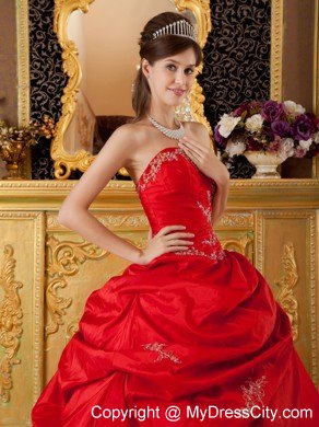 Red Sweetheart Taffeta Quinceanera Dress with Appliques