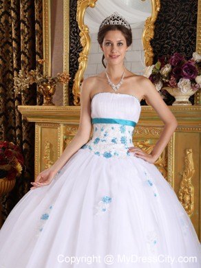 Appliques Strapless White Satin and Tulle Quinceanera Gowns