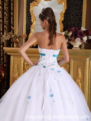 Appliques Strapless White Satin and Tulle Quinceanera Gowns