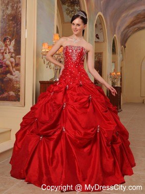 Dropped Beading and Embroidery Quinceanera Dress in Red