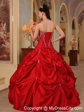 Dropped Beading and Embroidery Quinceanera Dress in Red