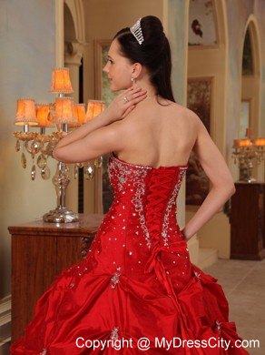 Dropped Beading and Embroidery Quinceanera Dress in Red