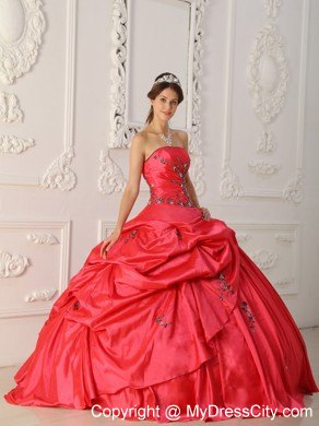 Red Strapless Taffeta Appliques Dress for Sweet 16