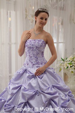 Lilac Strapless Appliques Quinceanera Dress for Girls