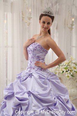 Lilac Strapless Appliques Quinceanera Dress for Girls