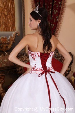 Embroidery Puffy White Quinceanera Dress for Spring