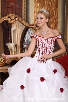 Off The Shoulder White Taffeta and Organza Quinceanera Gowns