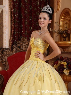 Light Yellow Swarovski Crystal Quinceanera Dress with Sequins