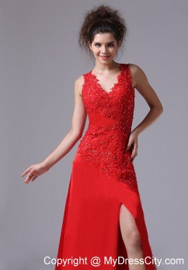 2013 Dazzling Chiffon Beading Brush Train V-neck Red Prom Dress