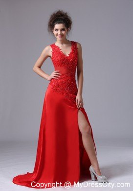 2013 Dazzling Chiffon Beading Brush Train V-neck Red Prom Dress