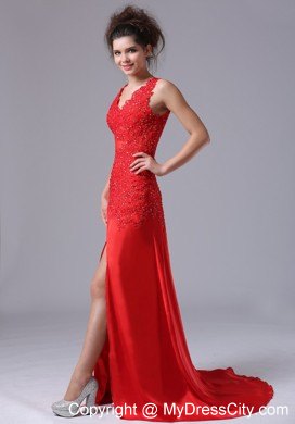 2013 Dazzling Chiffon Beading Brush Train V-neck Red Prom Dress