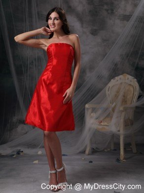 Strapless Knee-length Column Ruching Bridesmaid Dresses in Red